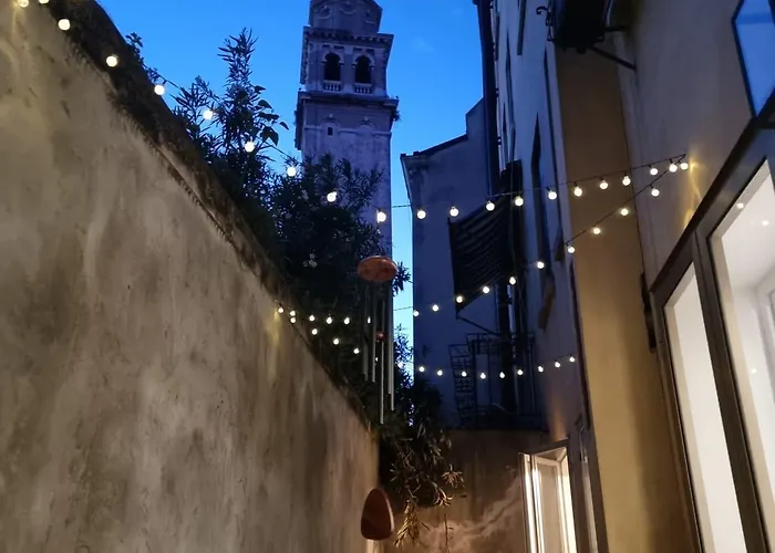 Calle De Le Pazienze